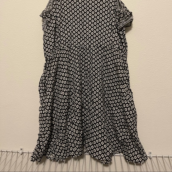 BOHO Black & White Summer Dress with Pockets - Picture 2 of 4